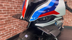 BMW M1000 RR